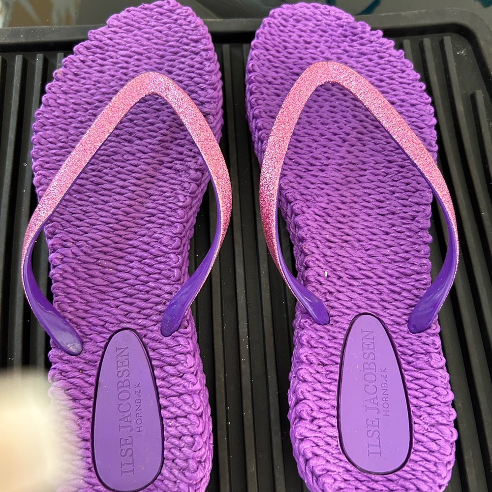 Flip flop sale. Going fast !!! IISE Jacobsen Hornbak flip flops sz 8 9 & 10 - Picture 2 of 8